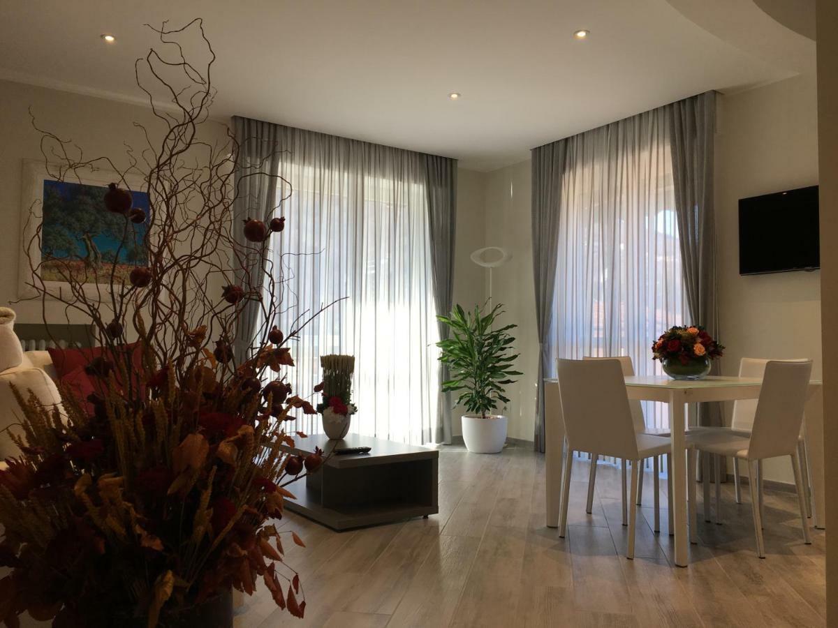 Apartamento A Casa Di Chiara Stresa Exterior foto