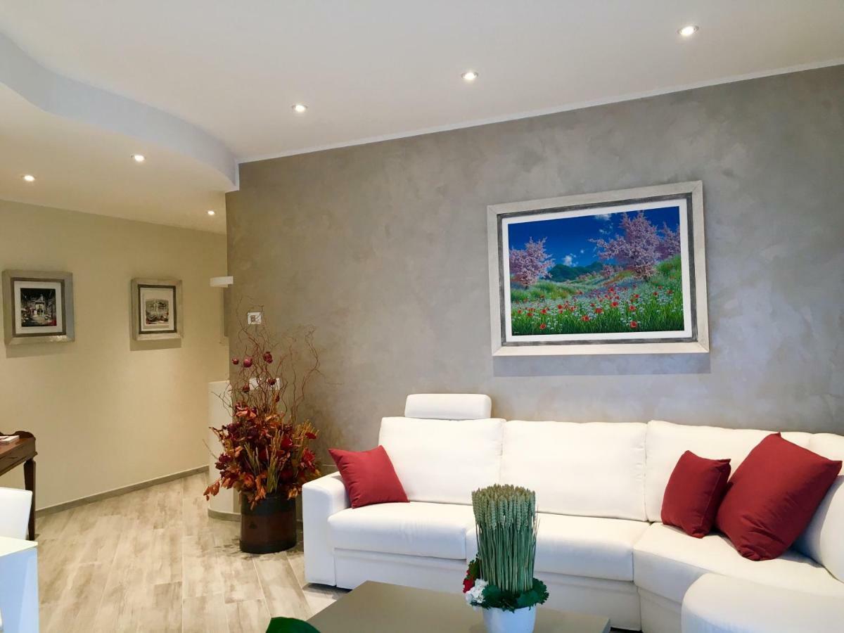 Apartamento A Casa Di Chiara Stresa Exterior foto