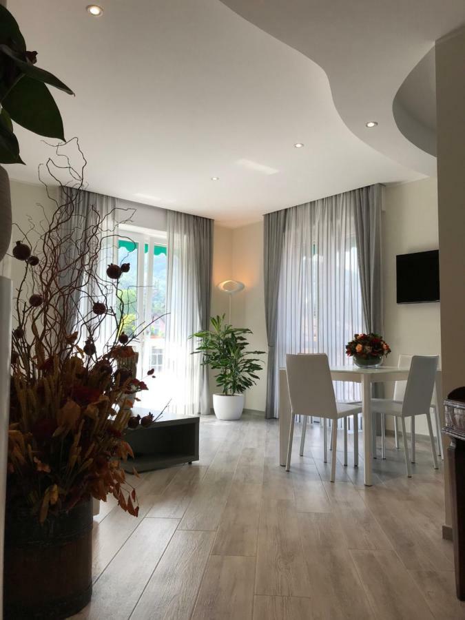 Apartamento A Casa Di Chiara Stresa Exterior foto